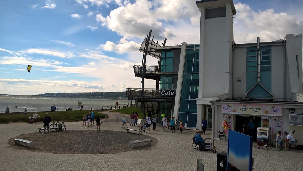 Coastal Apartments - Wales Swansea Dış mekan fotoğraf
